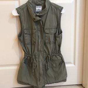 Old Navy olive green cargo vest Small Tall